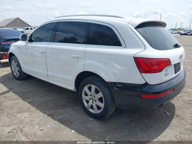 2011 AUDI Q7 WA1DGAFE2BD006121 Photo 2