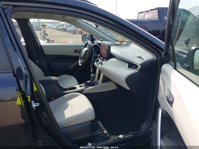 7MUCAAAG3PV067507 Toyota Corolla Cross Le