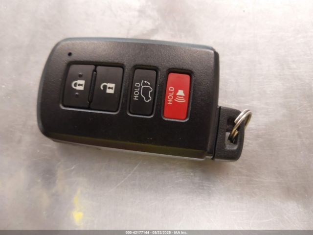 2T3RFREV0JW758836 Toyota Rav4 Adventure