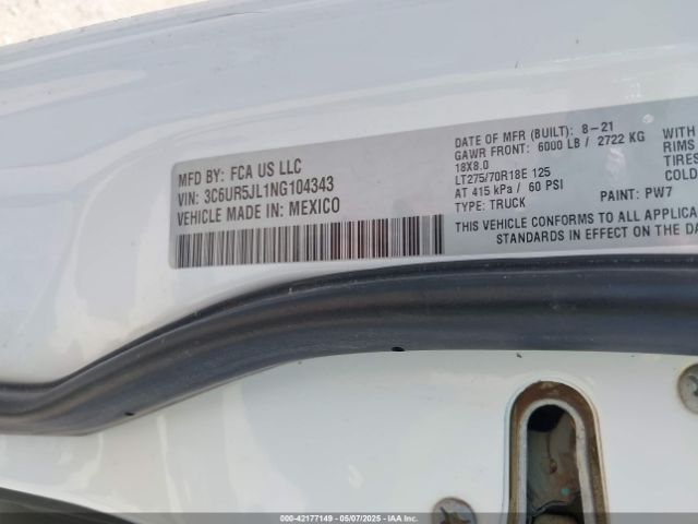 3C6UR5JL1NG104343 RAM 2500 Big Horn  4x4 8' Box