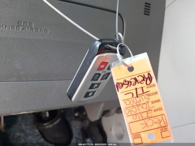 5TDYK3DC7GS716470 Toyota Sienna Xle 8 Passenger