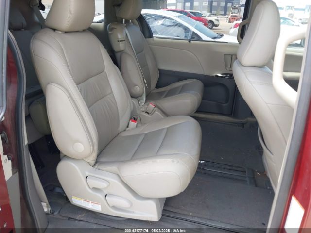 5TDYK3DC7GS716470 Toyota Sienna Xle 8 Passenger