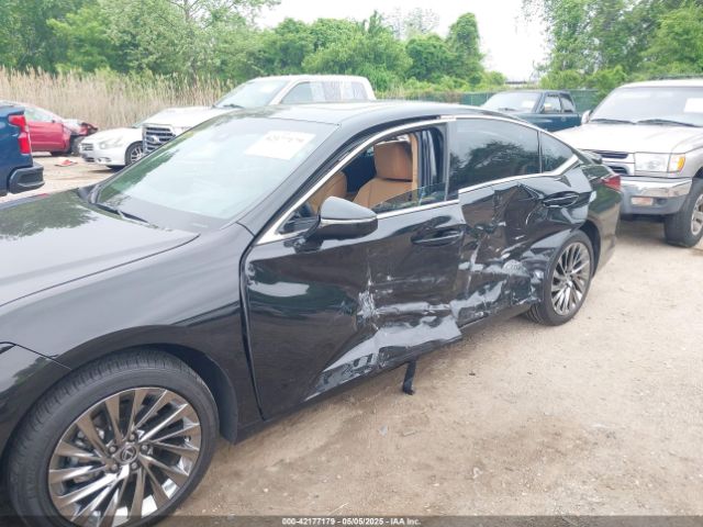 58AFA1C13RU048538 Lexus Es 300h Ultra Luxury