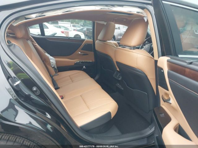 58AFA1C13RU048538 Lexus Es 300h Ultra Luxury