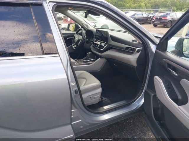 5TDDZRBH5NS162256 Toyota Highlander Limited