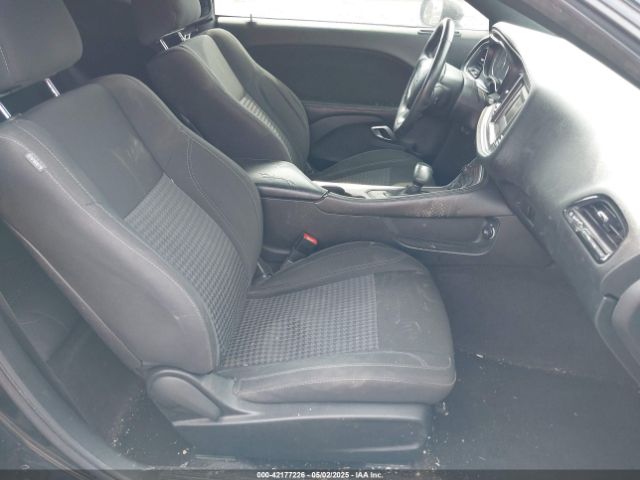 2C3CDZAG0GH354225 Dodge Challenger Sxt