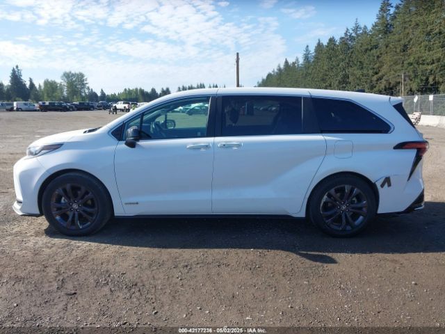 5TDXRKEC9MS004991 Toyota Sienna Xse