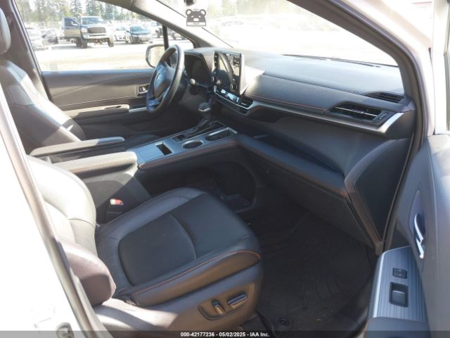 5TDXRKEC9MS004991 Toyota Sienna Xse