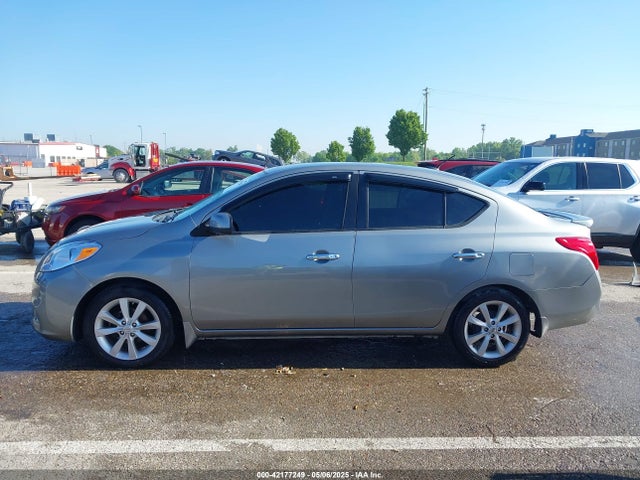 3N1CN7AP7EL827901 Nissan Versa 1.6 Sl