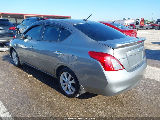 3N1CN7AP7EL827901 Nissan Versa 1.6 Sl