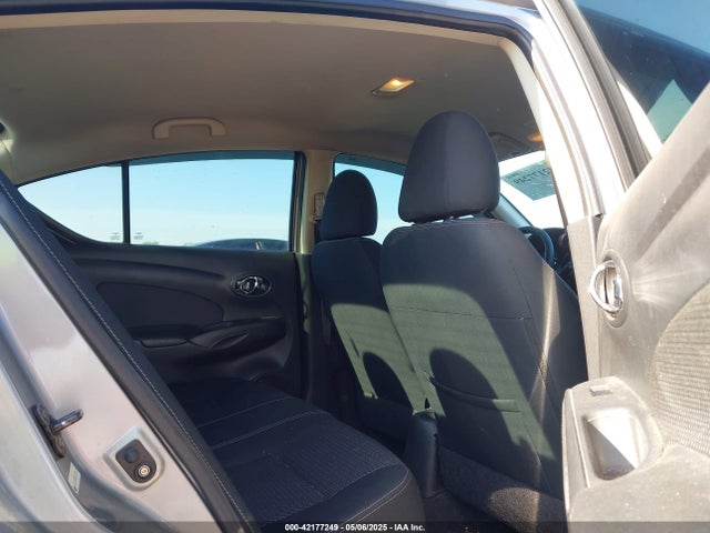 3N1CN7AP7EL827901 Nissan Versa 1.6 Sl