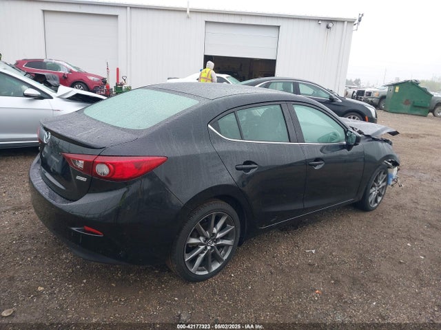 3MZBN1V3XJM219112 Mazda Mazda3 Touring