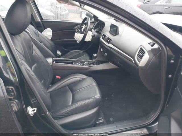 3MZBN1V3XJM219112 Mazda Mazda3 Touring