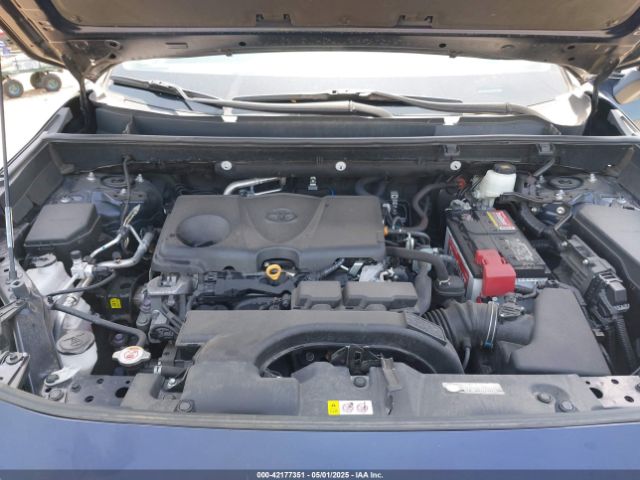 2T3A1RFV6MW204585 Toyota Rav4 Xle Premium