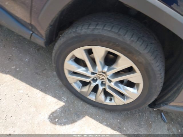 2T3A1RFV6MW204585 Toyota Rav4 Xle Premium