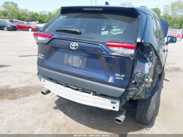 2T3A1RFV6MW204585 Toyota Rav4 Xle Premium