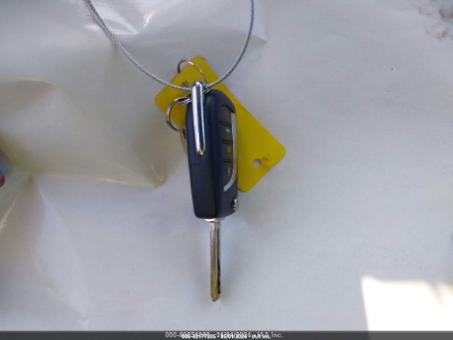 5YFEPRAE8LP086085 Toyota COROLLA LE