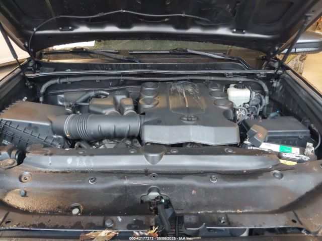 JTEBU5JR4E5200215 Toyota 4RUNNER SR5