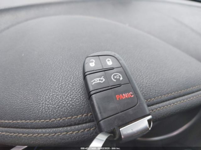 2017 CHRYSLER 300C 2C3CCAEGXHH590946 Photo 10