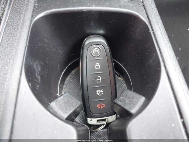 1FMCU0GDXKUB81786 Ford ESCAPE SE