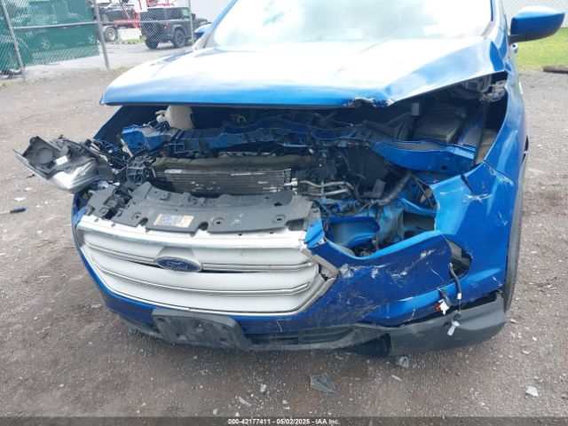 1FMCU0GDXKUB81786 Ford ESCAPE SE