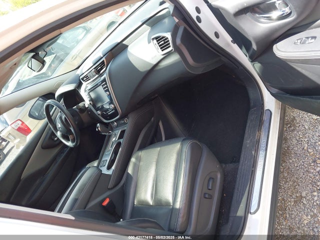 5N1AZ2MJ8KN118498 Nissan MURANO SL