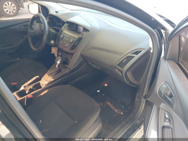 1FADP3E22JL287940 Ford FOCUS S