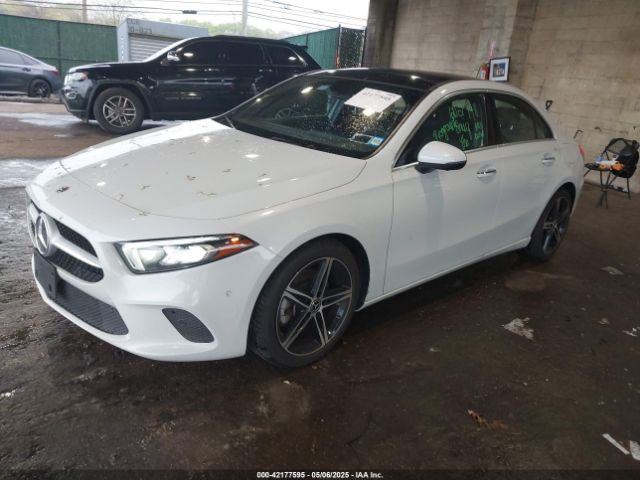 W1K3G4EB8LJ207430 Mercedes-Benz A 220