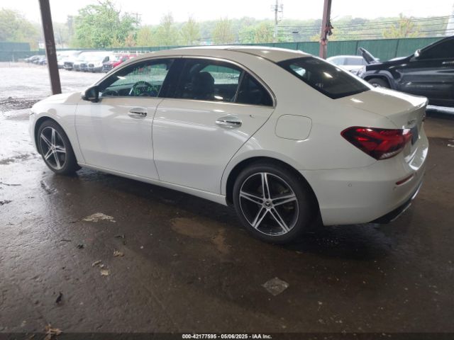 W1K3G4EB8LJ207430 Mercedes-Benz A 220