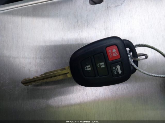 2019 TOYOTA COROLLA 5YFBURHE0KP947985 Photo 10