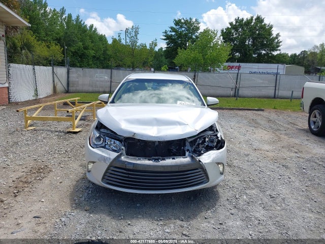 42177680 :رقم المزاد ، 4T1BF1FK8FU099959 vin ، 2015 Toyota Camry Xle مزاد بيع