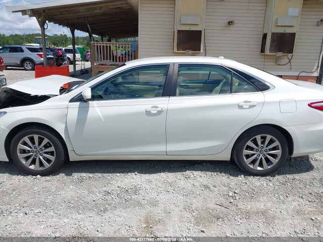 42177680 :رقم المزاد ، 4T1BF1FK8FU099959 vin ، 2015 Toyota Camry Xle مزاد بيع
