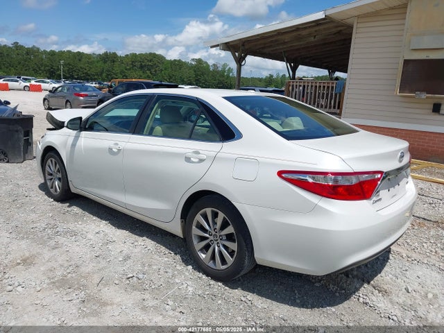 42177680 :رقم المزاد ، 4T1BF1FK8FU099959 vin ، 2015 Toyota Camry Xle مزاد بيع