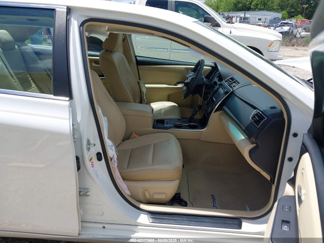 42177680 :رقم المزاد ، 4T1BF1FK8FU099959 vin ، 2015 Toyota Camry Xle مزاد بيع