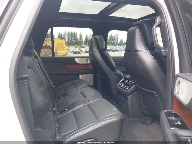 5LMJJ3LT3LEL05128 Lincoln Navigator Reserve L