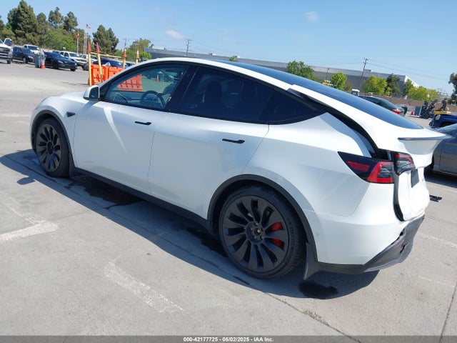 2022 TESLA MODEL Y 7SAYGDEF2NF347456 Photo 2