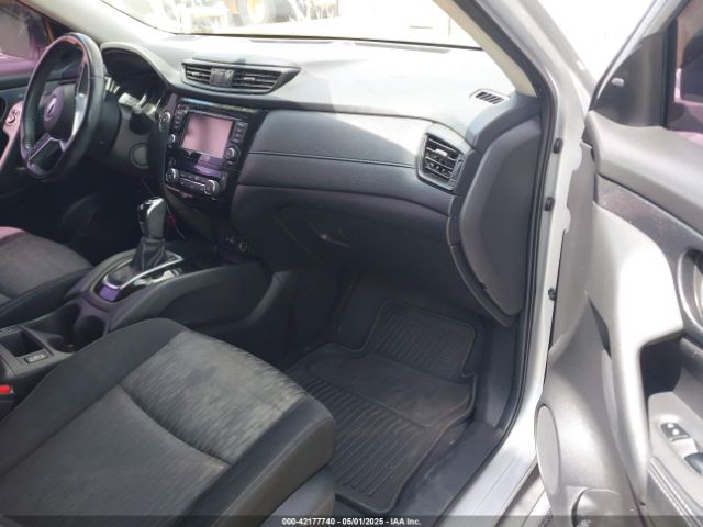 JN8AT2MT6JW469091 Nissan ROGUE SV