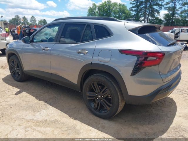 2024 CHEVROLET TRAX KL77LKE28RC082838 Photo 2