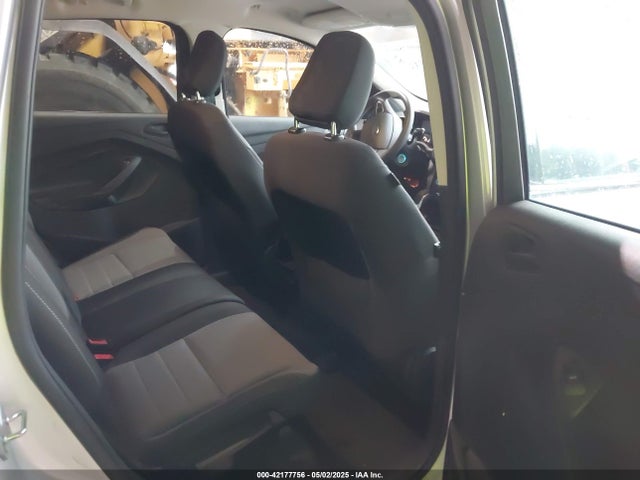 1FMCU0F77JUA66184 Ford ESCAPE S