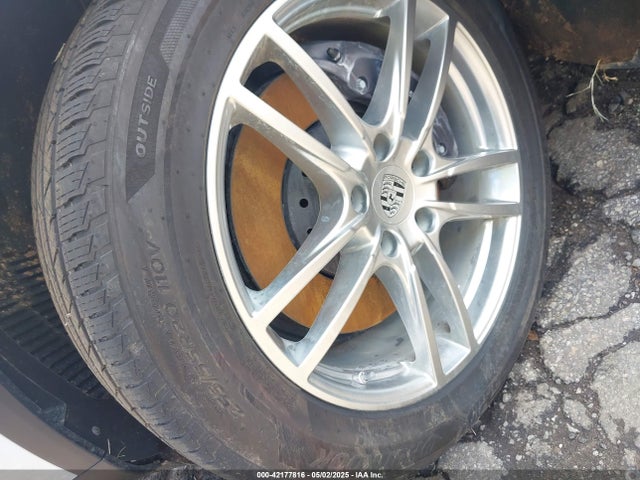 Porsche Cayenne Coupe 2024 WP1BA2AY2RDA50635 Image 22