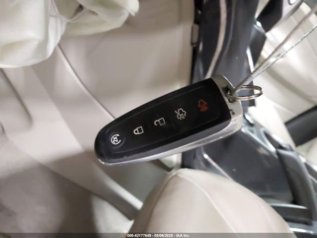 1FMCU9J99EUB08602 Ford Escape Titanium