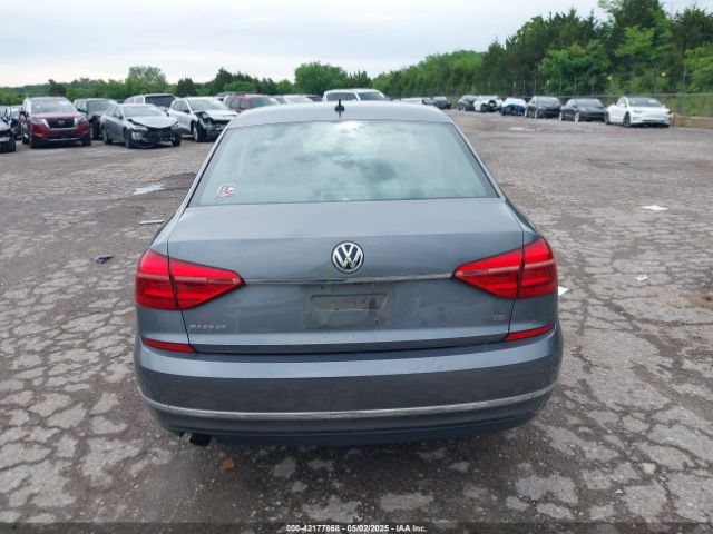 1VWAT7A3XGC031856 Volkswagen Passat 1.8t S