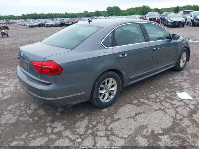 1VWAT7A3XGC031856 Volkswagen Passat 1.8t S