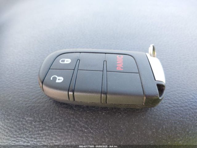 3C4PDCBG8ET118998 Dodge Journey Sxt
