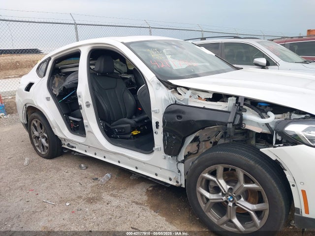 5UX33DT08R9X21276 BMW X4