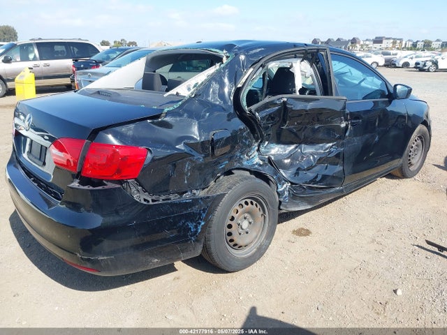 3VW2K7AJ0EM389758 Volkswagen 2014