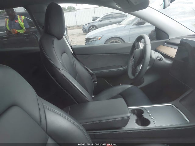 2022 TESLA MODEL Y 7SAYGDEE0NF332610 Photo 4