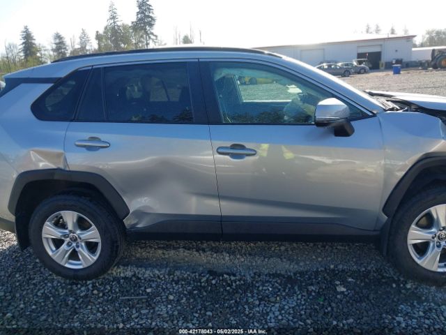 2T3P1RFV7MC212805 Toyota Rav4 Xle