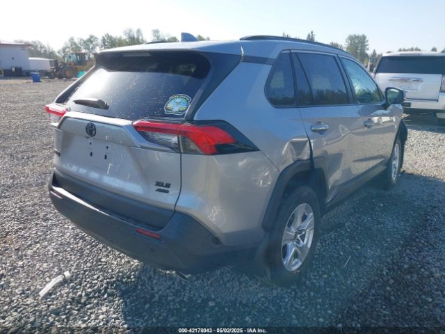 2T3P1RFV7MC212805 Toyota Rav4 Xle