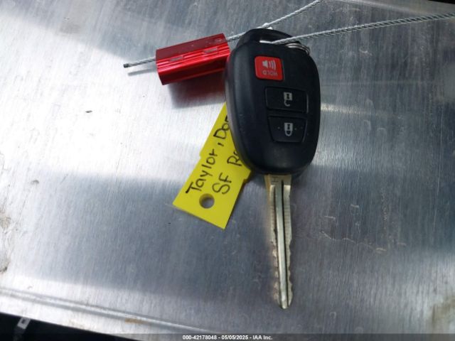 JTMBFREV8HJ145776 Toyota RAV4 LE